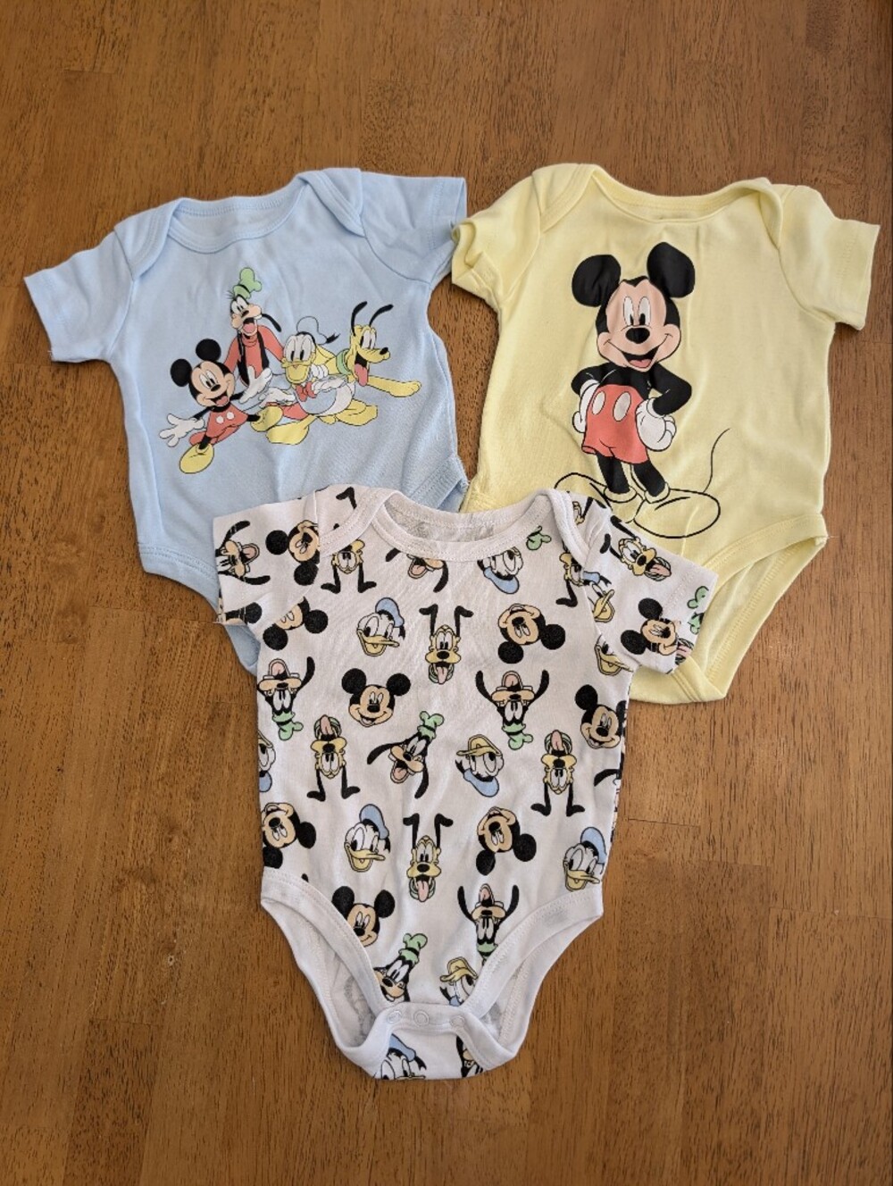 Disney Baby Mickey Short Sleeve Onesie Bundle of 3, 6-9m